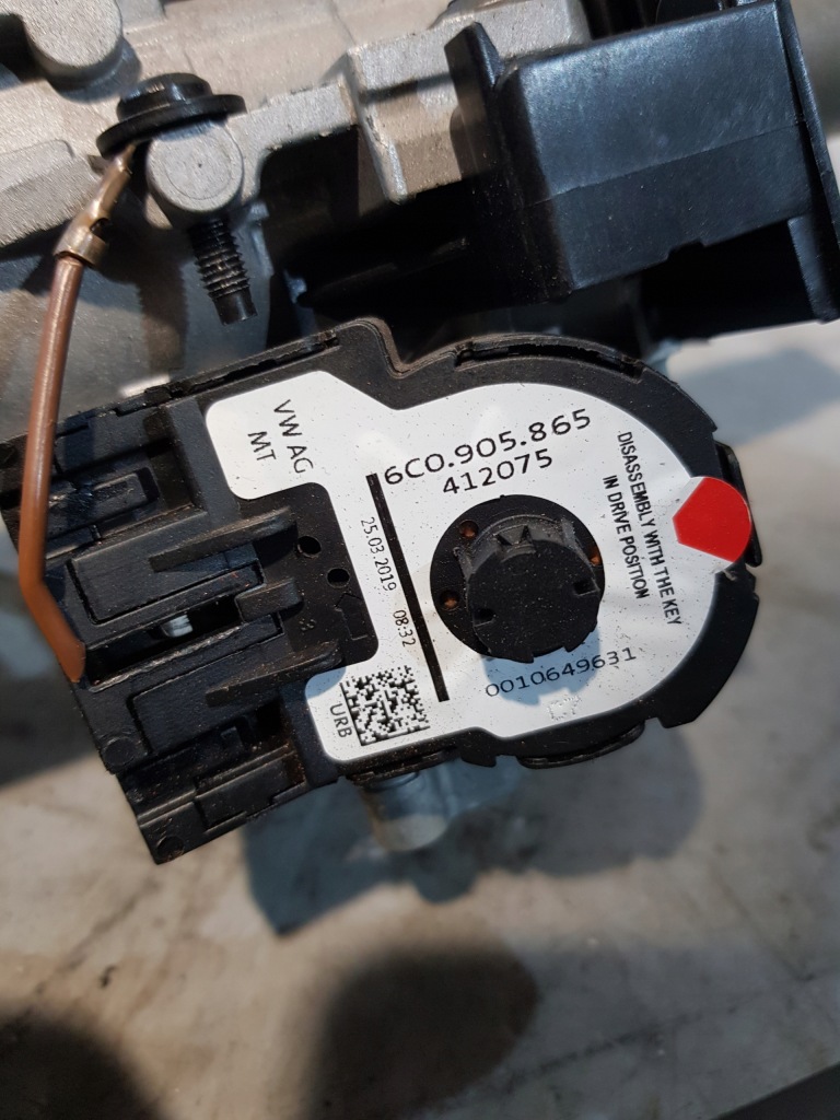 фото №13, Підсилювач електричний колонка замок запалювання skoda fabia iii eu + 2 ключі