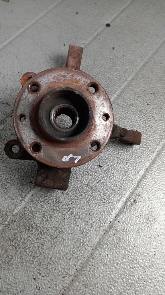 фото №1, Поворотний кулак ліва nissan micra k12 1.5dci 04r