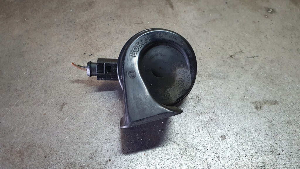 фото №1, Vw golf v 5 - сигнал клаксон