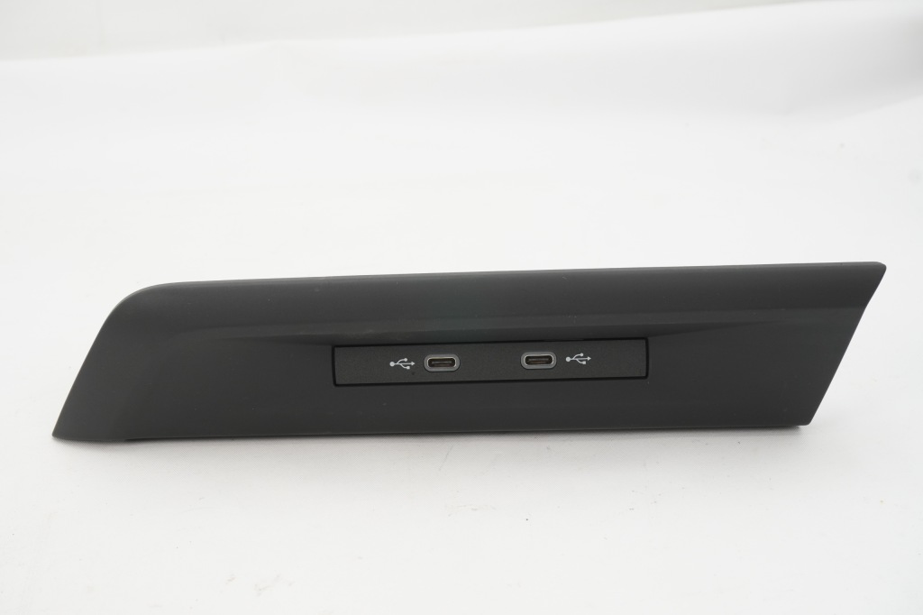 фото №1, Роз'єм port usb vw golf viii 5na035700
