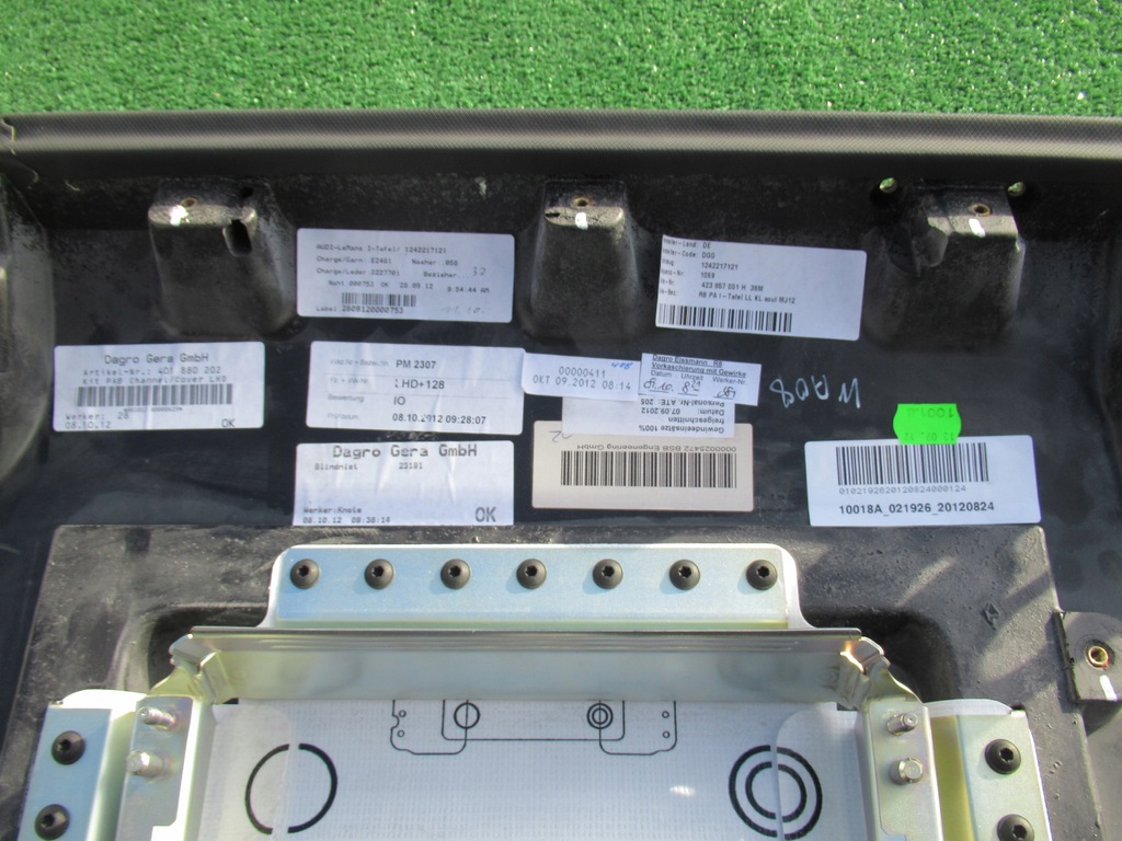 фото №11, Audi r8 приборная панель консоль pulpit parapet 423857001h