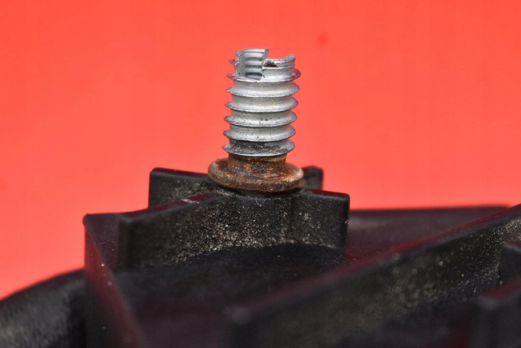 Направляющая кронштейн бампера левый перед 1055537-00-a tesla model s 12-20 Киев