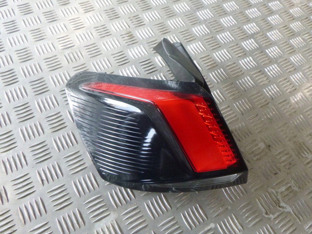 фото №1, Peugeot 3008 ii лампа задня ліва