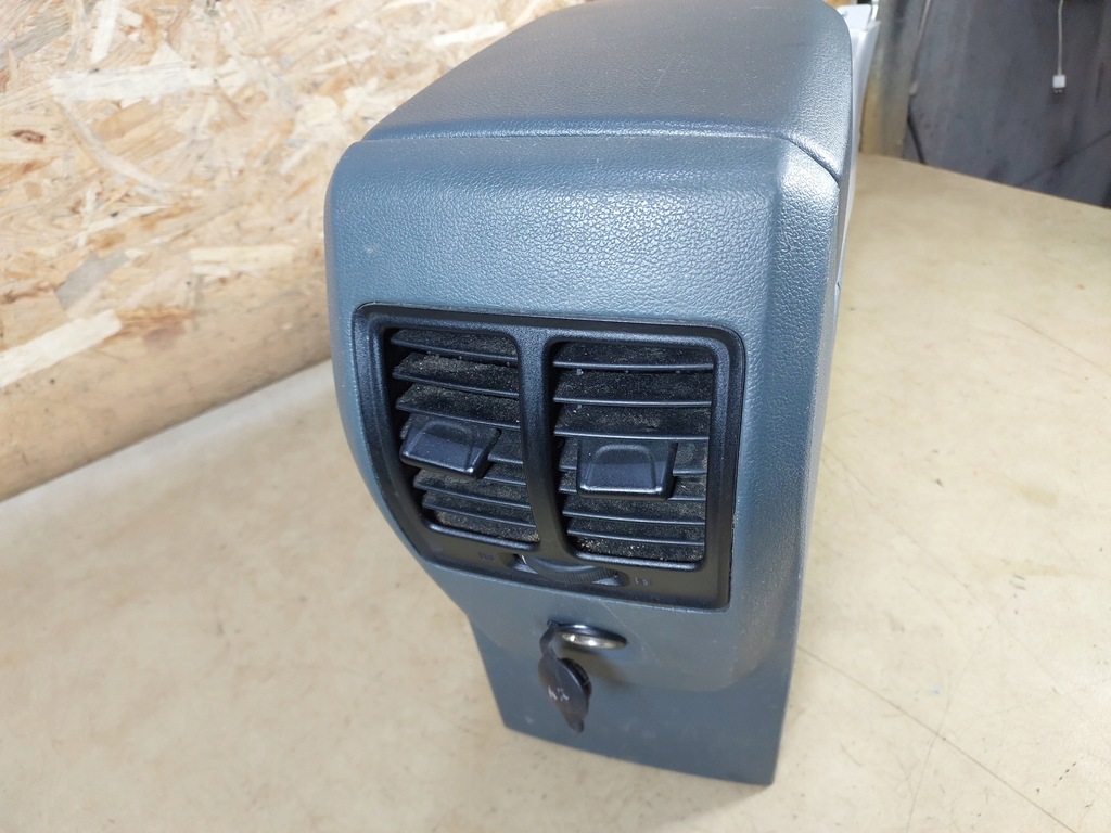 фото №11, Grand c-max mk2 подлокотник туннель средний