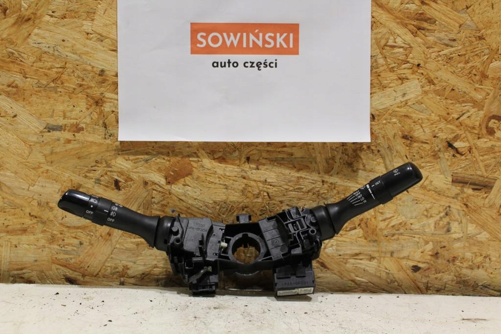 фото №1, Перемикачі перемикачі lexus is 220 17f100