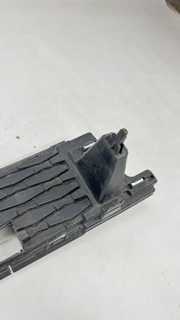 фото №12, Skoda karoq lift 2021 - решётка средняя бампера перед 57a853677c