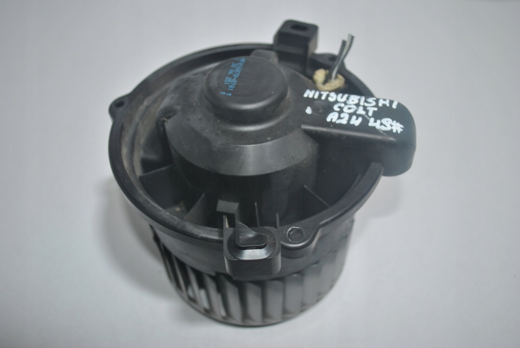 Купити Вентилятор обдув повітродувка mitsubishi colt 016070-0701