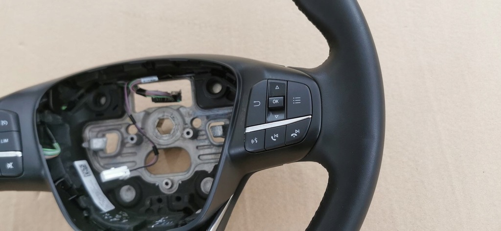 фото №5, Ford focus mk4 2018-23r.- воздуховод кожа