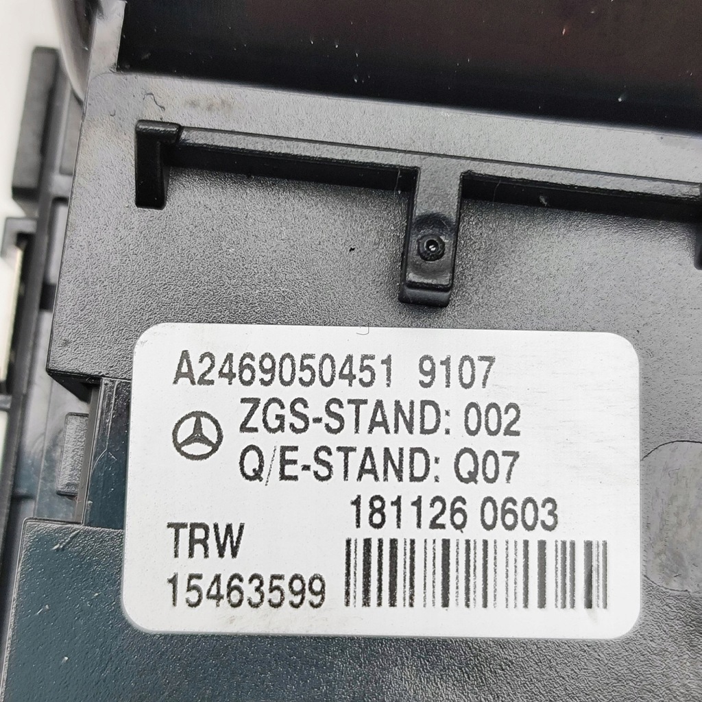 фото №7, Mercedes-benz cla c117 x117 w117 2019 кнопка / выключатель тормоза ручного