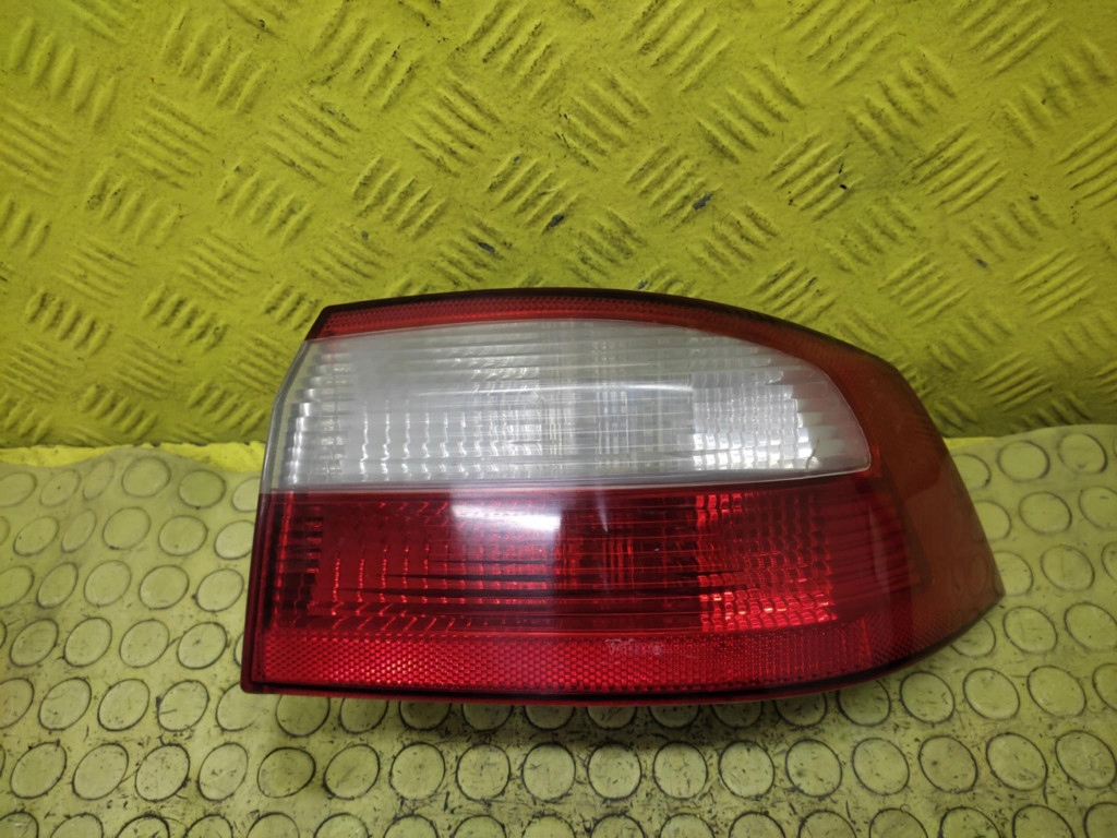 фото №1, Renault laguna ii лампа правый задняя 8200002474