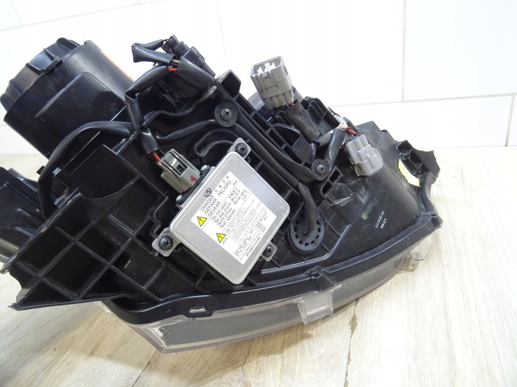 фото №11, Mitsubishi outlander 3 iii 12-15 лампа левая перед ксенон 8301c2-03 4dl llu