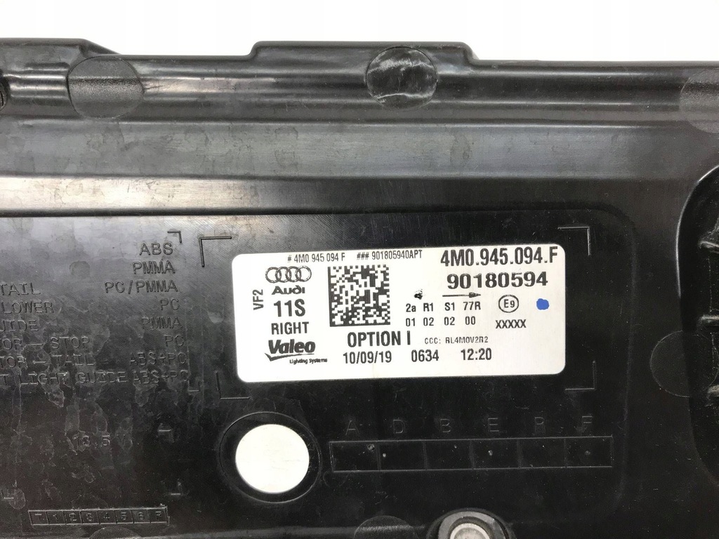 фото №13, Audi q7 4m 2018 права лампа задня 4m0945094f