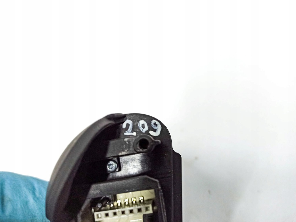 фото №8, Mercedes-benz c w203 2004 панелі керування, перемикачі