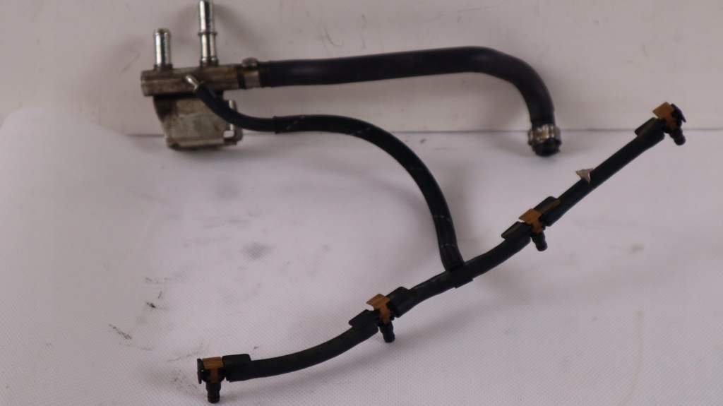 Купити Alfa romeo stelvio 2.2 mtj шланг патрубок зливна трубка форсунок