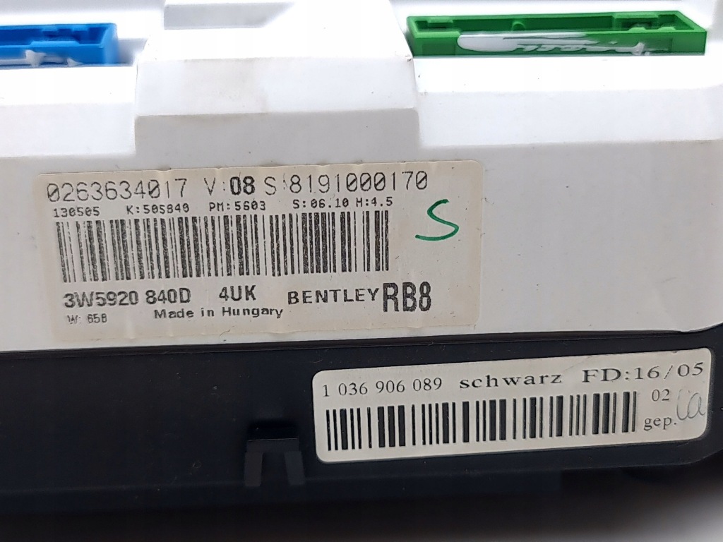 Купити Bentley flying spur 2006 лічильник 3w5920840d