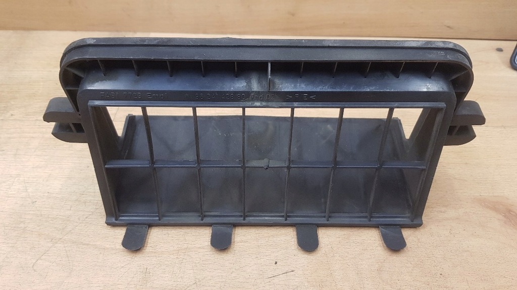 фото №1, Решётка вентиляционная задняя peugeot 406 lift