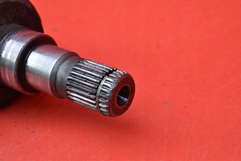 фото №6, Приводной вал правая задняя автоматическая коробка передач p05110028ad chrysler pacifica 1 i 4.0 v6 258 km 4x4