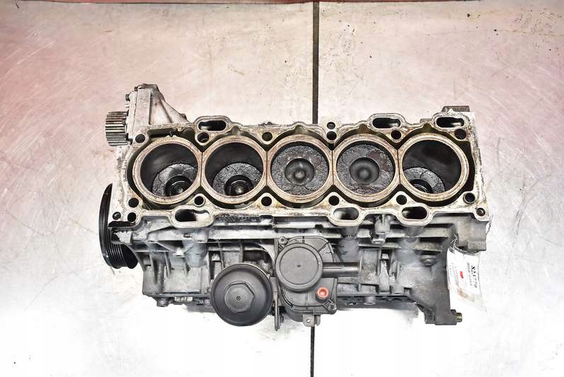 фото №5, Блок dół двигателя wał 30777889 volvo v70 2 ii 2.4 d5 185 km lift 04-08