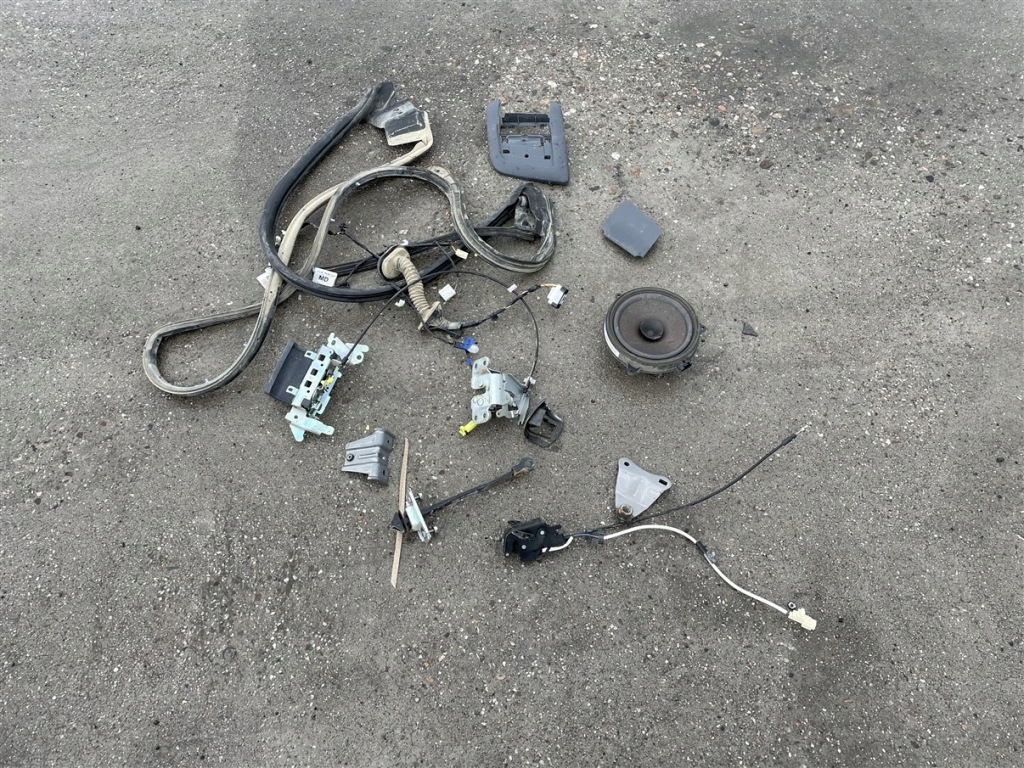 фото №1, Ручка замок прокладка дверь правый задняя ford ranger 3 4 iii iv 15-19r 18r