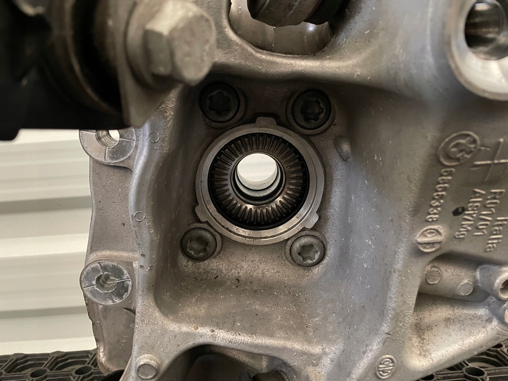 фото №6, Bmw g30 поворотный кулак ступица рычаги правый задняя 6866338