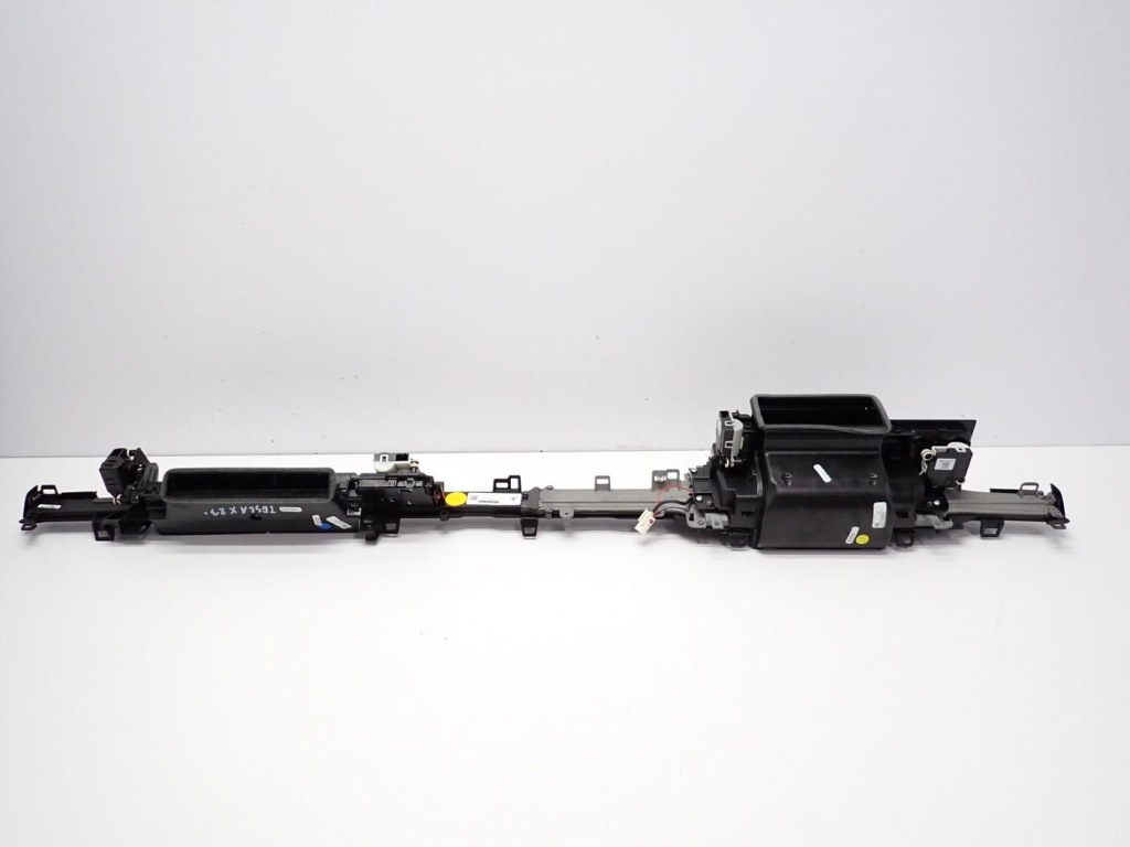 Купить Дисплей экран счетчик молдинг европа 1562948-70-d рестайлинг  tesla model x 23r