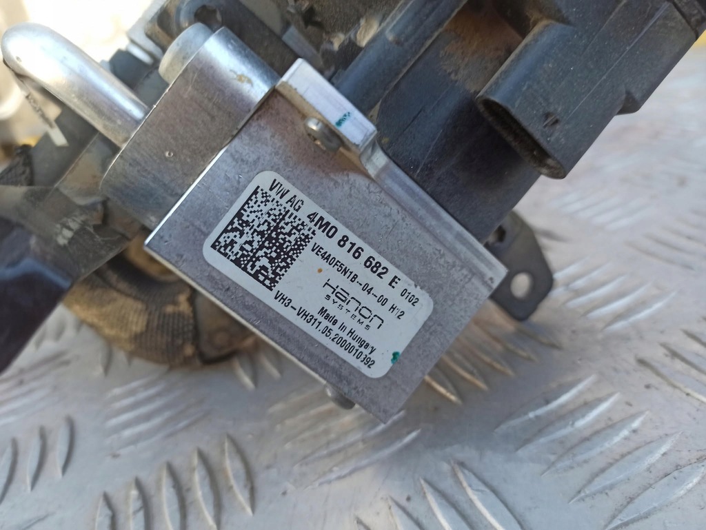 фото №6, Porsche taycan 4s клапан расширительный радиатор кондиционера 9j1816115