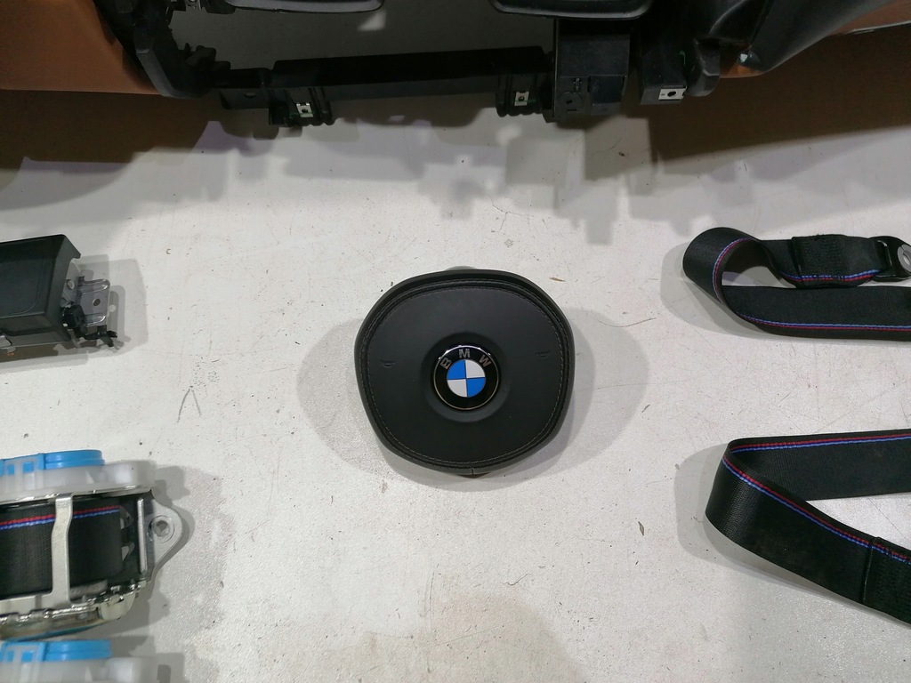 фото №5, Bmw 8 g14 g15 g16 панель приладів консоль подушка безпеки ремені