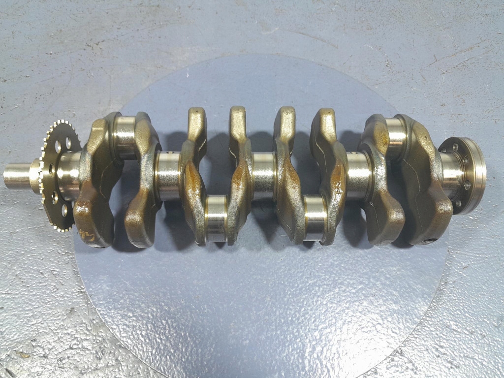 Toyota auris 2 рестайлинг  1.8 hyb 136 km 2zrfxe wał коленчатый Киев