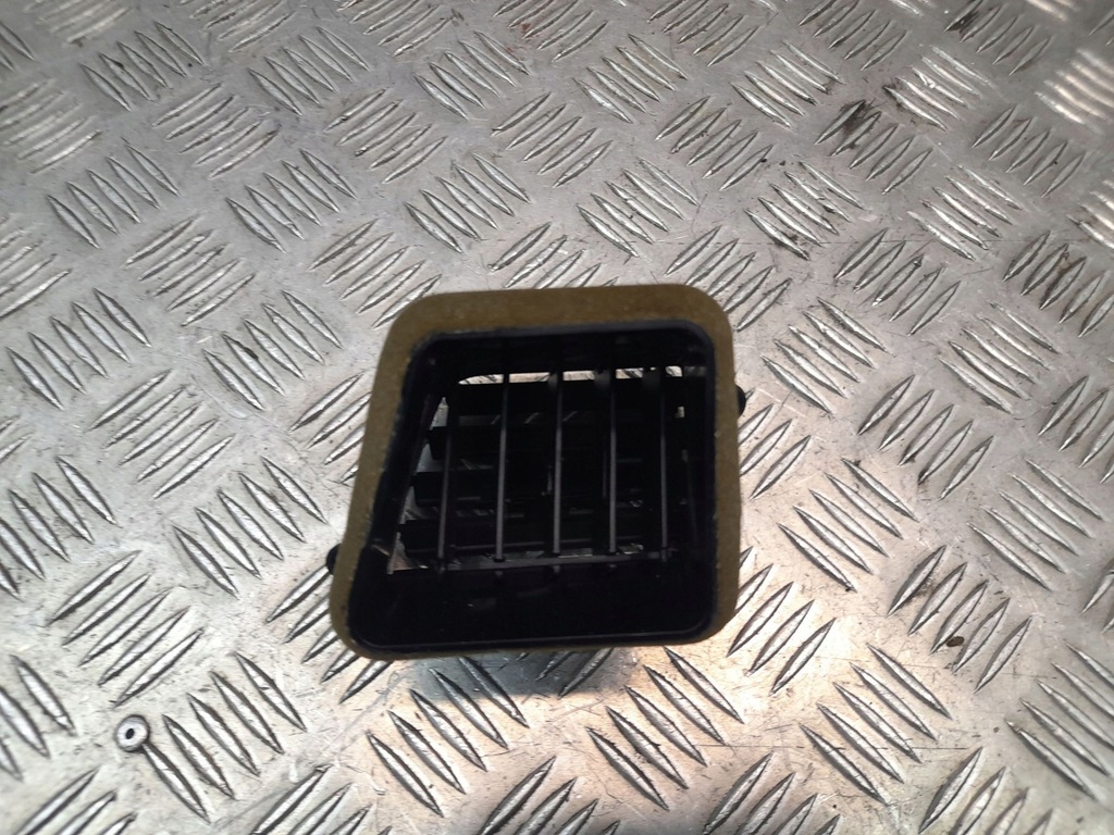 фото №5, Audi a8 s8 d4 4h 2012 форсунки / решётки среднего обдув панели приборной панели