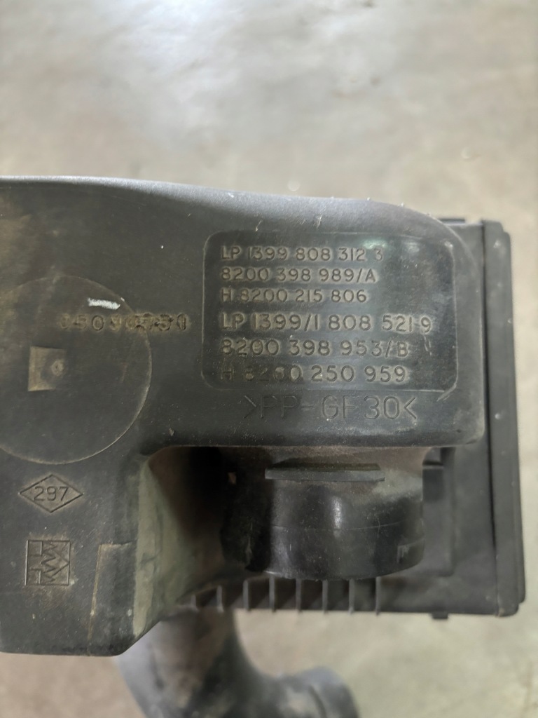 фото №3, Корпус фильтра воздуха бензин renault clio iii 8200398989