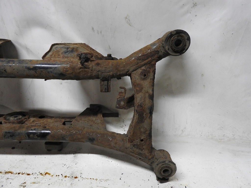 фото №6, Nissan x-trail t30 2.5 подрамник подрамник задняя