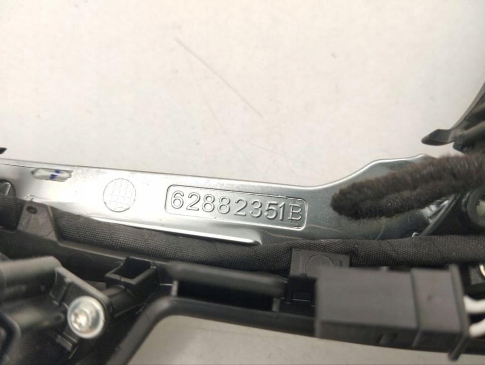 Кришка колонки кермового bmw i4 2023 62882351b Недорого