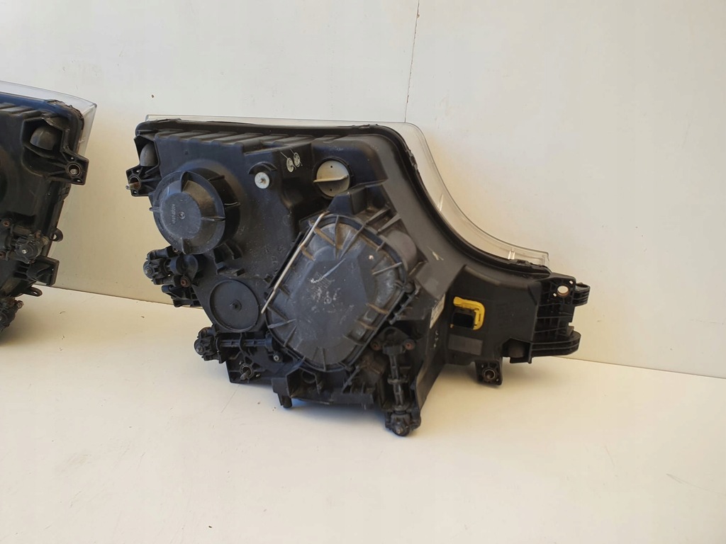 фото №6, Mercedes actros mp4 лампа правая левая перед