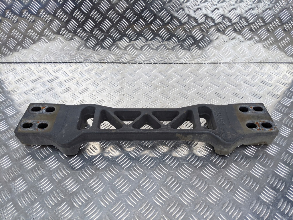 фото №1, Балка рами do коробки передач scania r