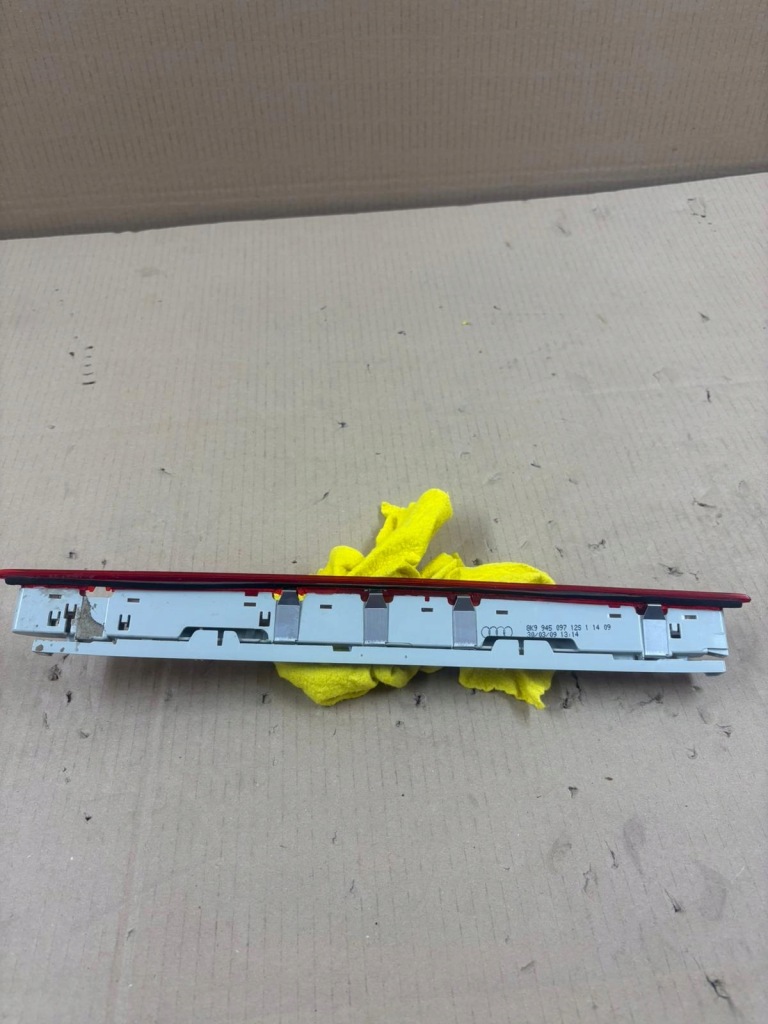 фото №3, Audi a4 b8 третий свет стоп дополнительные задние крышка багажника