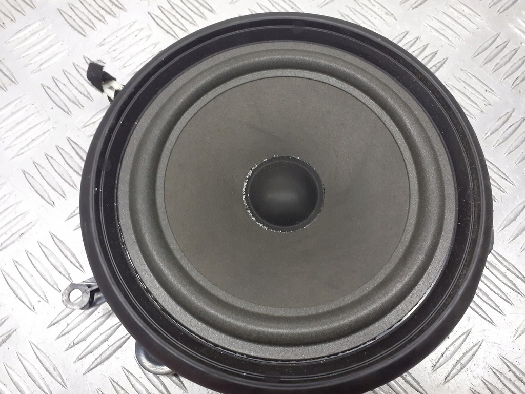 фото №1, Динамик правый задняя audi a4 b7 8e0035411