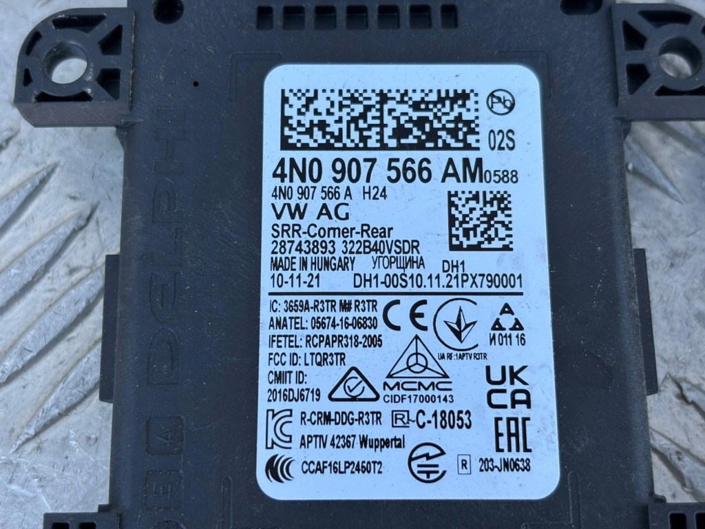 фото №2, Porsche taycan 4s радар ассистент переключения поперечина движения 4n0907566am