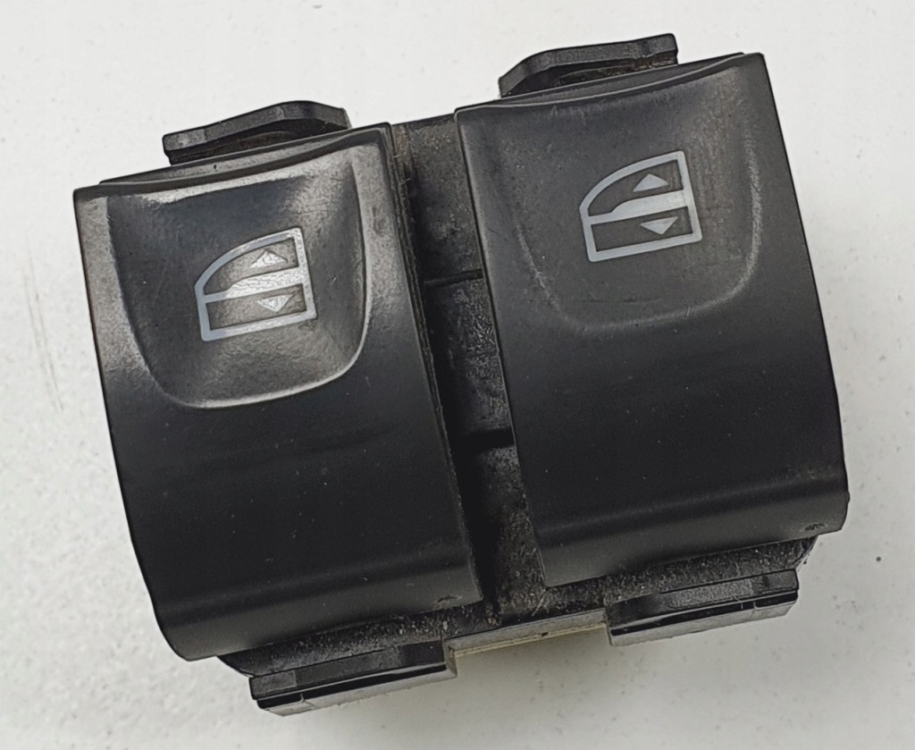 фото №1, Кнопки панель окон левый перед dacia duster ii