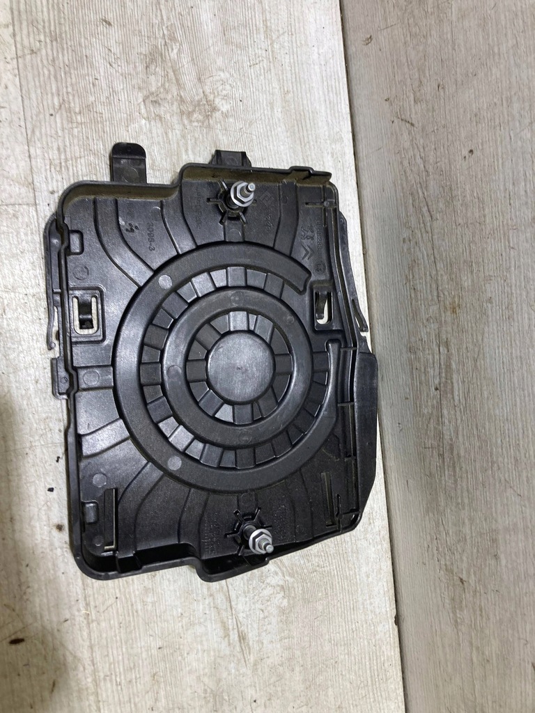 фото №1, Opel crossland x 2018 кронштейн бортовой компьютер 1.2