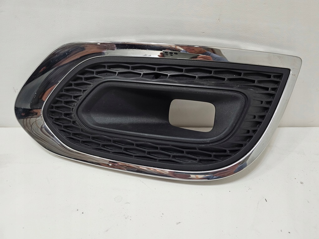 фото №1, Решітка бампера права renault kadjar lift