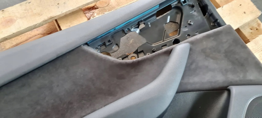 фото №13, Q7 4m ii sq7 обшивка левый задняя alcantara pod ambiente 4m0867317b