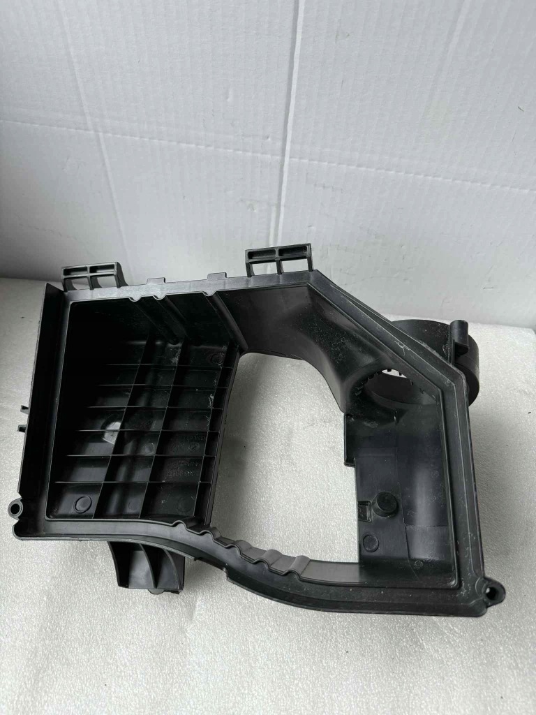 A6540941900 cla c118 mercedes-benz корпус фільтра повітря a6540940204 Недорого