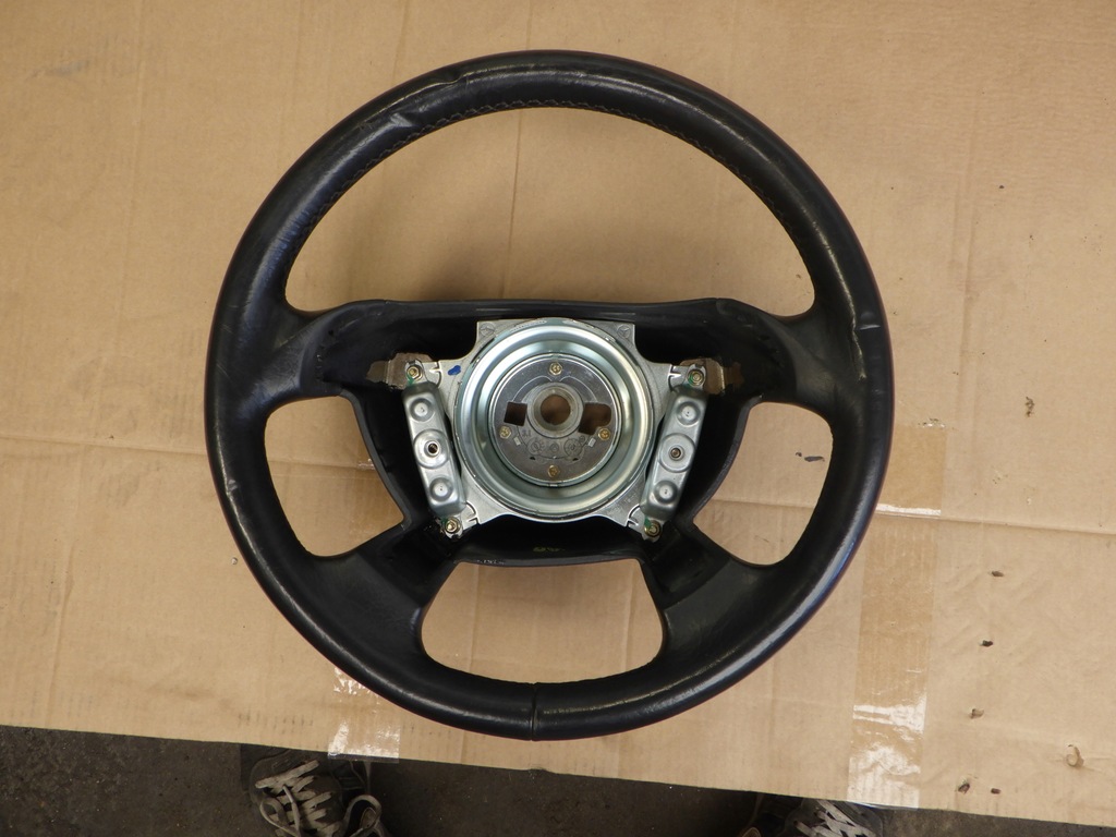 фото №1, Воздуховод кожа mercedes clk w208