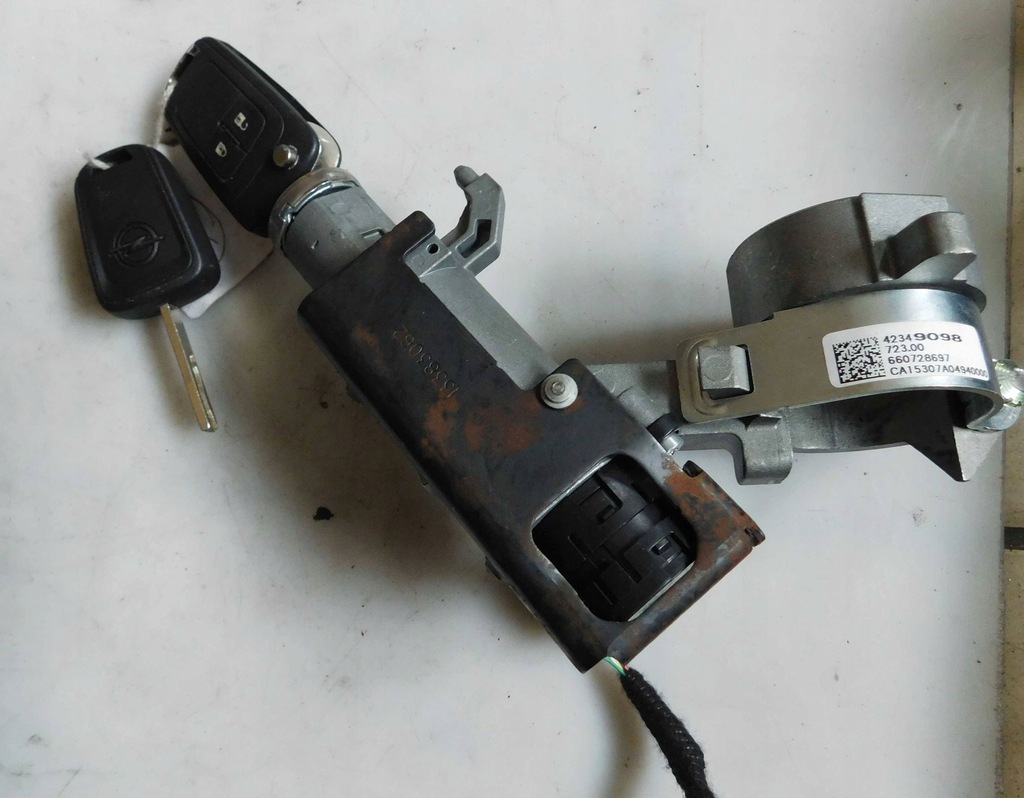 фото №12, Opel karl 15r 1.0 12v l5q набор стартовый бортовой компьютер bsi ключ 12673618