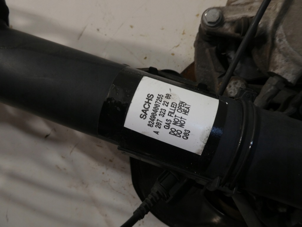 Амортизаторна стійка поворотний кулак амортизатор mercedes w207 a2073204638 Київ