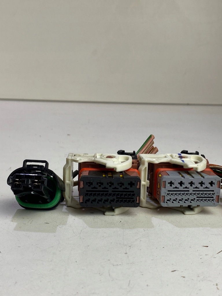 фото №5, Разъёмы штекер колодка коробка предохранителей bsm r09 peugeot 207 citroen c