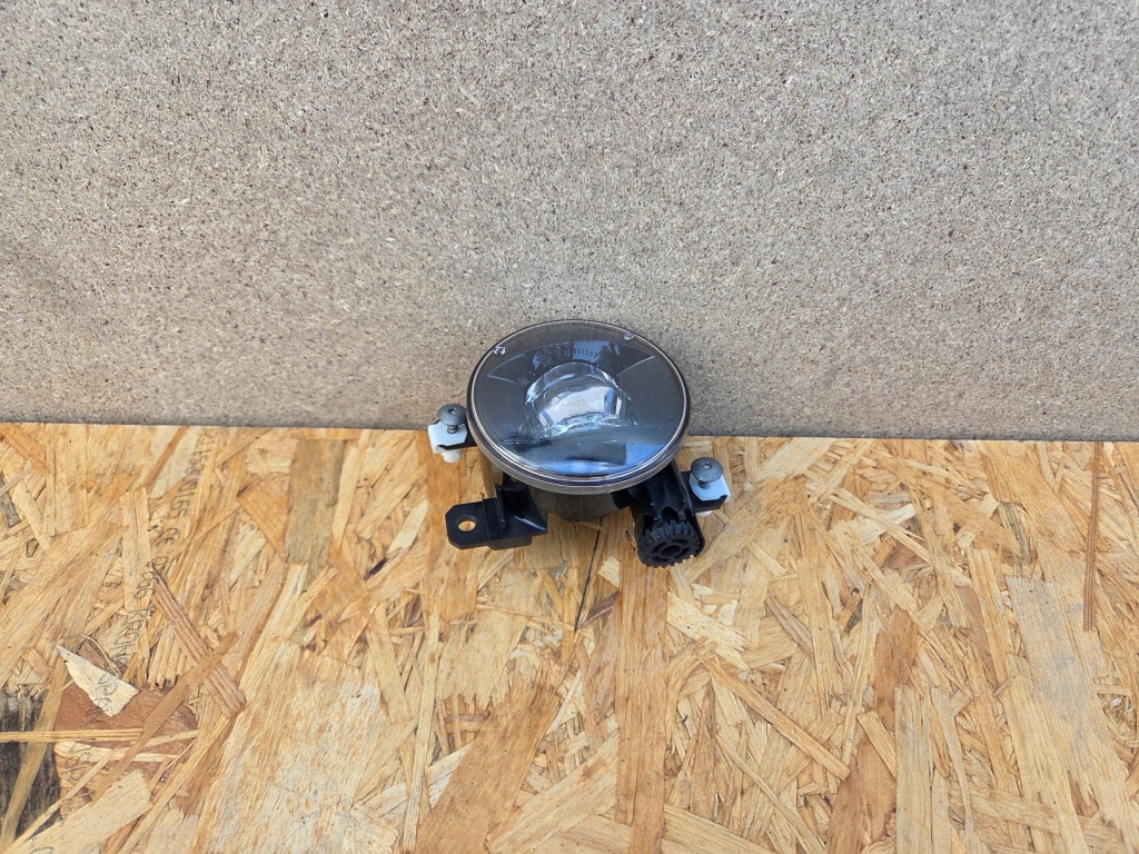 Купить Peugeot 5008 2 противотуманная фара led drl 9826960480