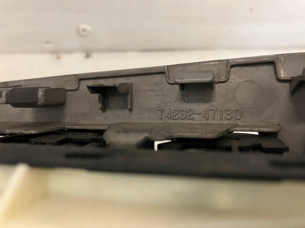 фото №11, Prius plus + кнопка переключатель окон зеркал левый перед