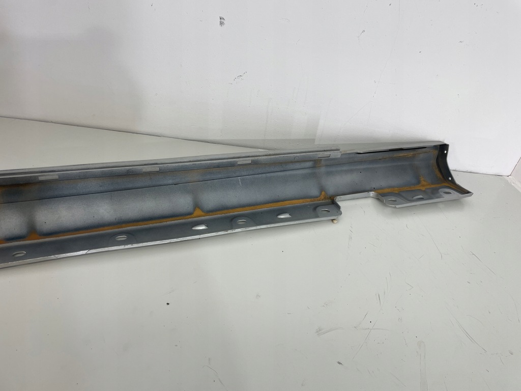 фото №8, Mercedes c-klasa w203 порог левый молдинг порог