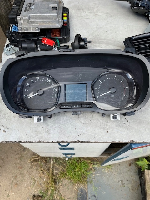 фото №1, Лічильник do opel vivaro c jumpy iii proace expert iii 19r